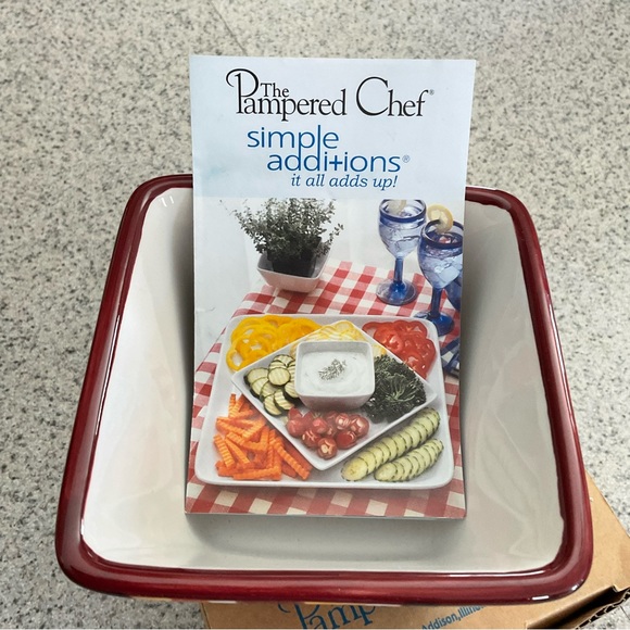 NIB The Pampered Chef Simple Additions Striped Small Bowl - Picture 3 of 7